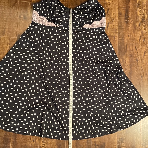 la Vie en Rose. Nightie. Medium. Polka dot print. Adjustable straps. - Picture 10 of 10